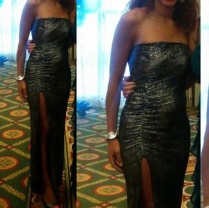 🗽 Glitter strapless long dress